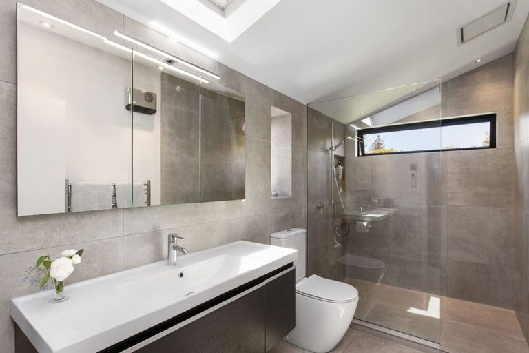 Photo of property in 77 Puriri Street, Riccarton, Christchurch, 8041