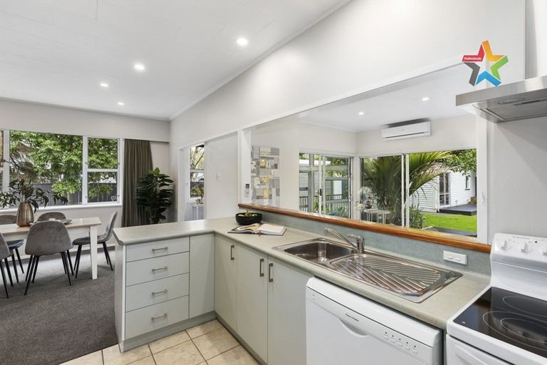 Photo of property in 36 Ludlam Crescent, Woburn, Lower Hutt, 5010