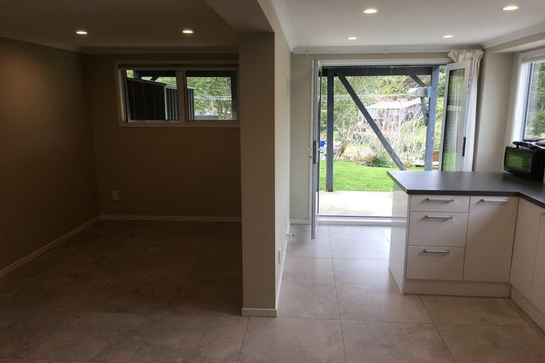 Photo of property in 52 Stillwater Crescent, Stillwater, Silverdale, 0993