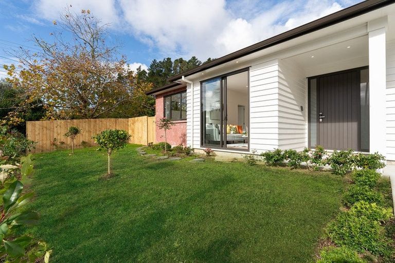 Photo of property in 32 Josh Road, Huapai, Kumeu, 0810