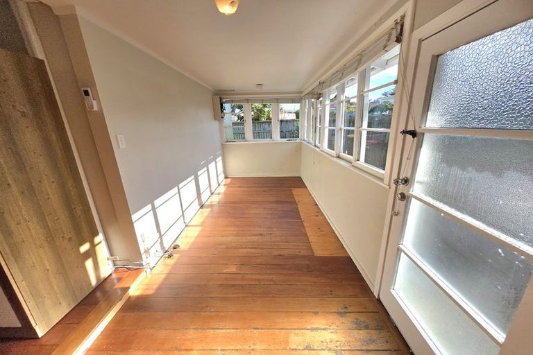 Photo of property in 40 Evans Road, Weymouth, Auckland, 2103
