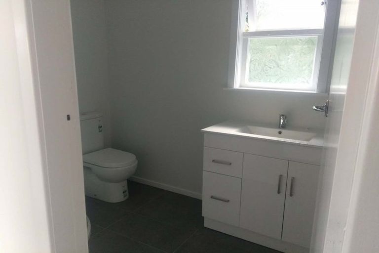 Photo of property in 107 Parkvale Road, Karori, Wellington, 6012