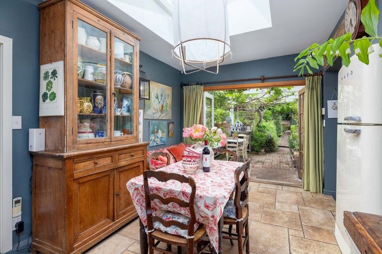 Photo of property in 33 Sandy Beach Road, Governors Bay, Lyttelton, 8971