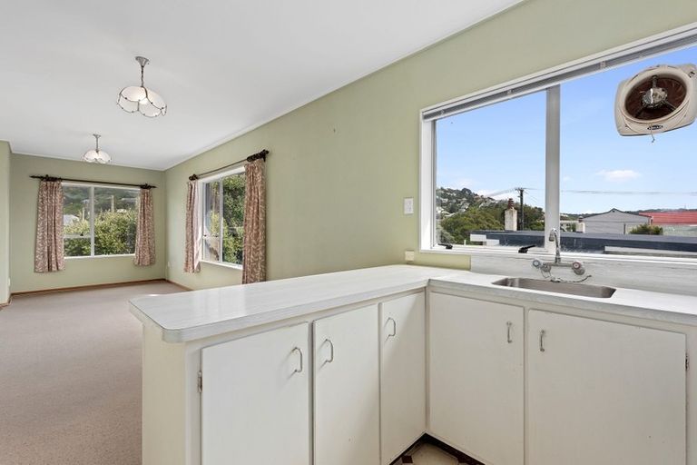Photo of property in 8/218 Onepu Road, Lyall Bay, Wellington, 6022