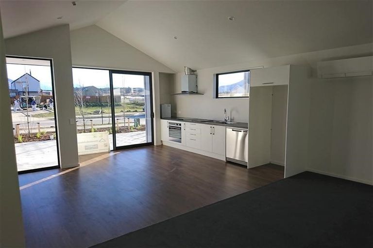 Photo of property in 32 Glen Dene Crescent, Wanaka, 9305