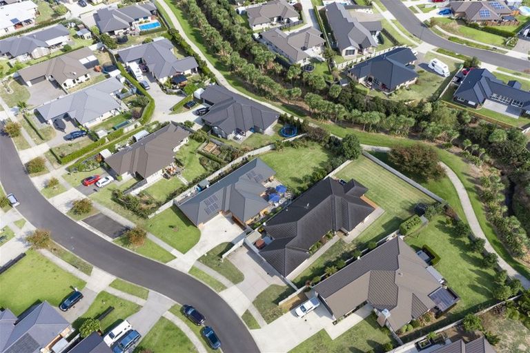 Photo of property in 33 Searle Drive, Patumahoe, Pukekohe, 2679