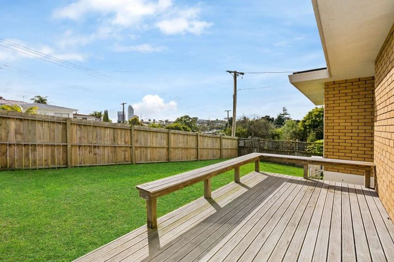 Photo of property in 2/40 Hart Road, Hauraki, Auckland, 0622