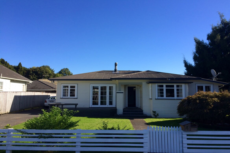 Photo of property in 1/4 Argyle Avenue, Pahurehure, Papakura, 2113