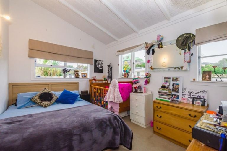 Photo of property in 15 Otaihanga Road, Otaihanga, Paraparaumu, 5036