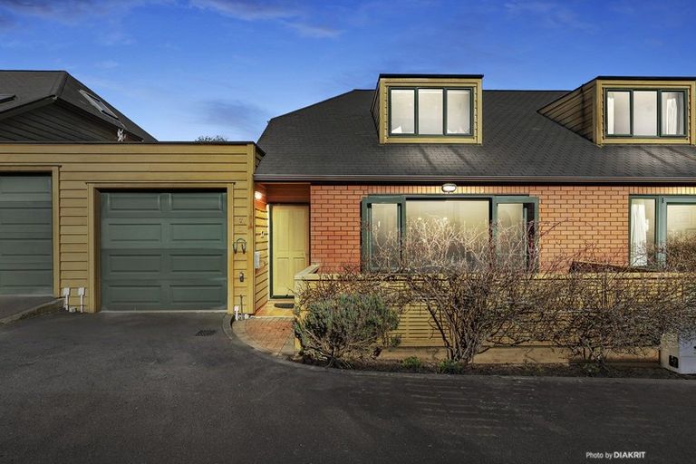 Photo of property in 7 Futuna Close, Karori, Wellington, 6012