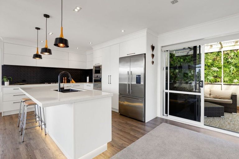 Photo of property in 32 Marnane Terrace, St Andrews, Hamilton, 3200