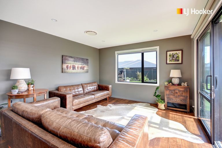 Photo of property in 13 Caledonia Drive, Mosgiel, 9024