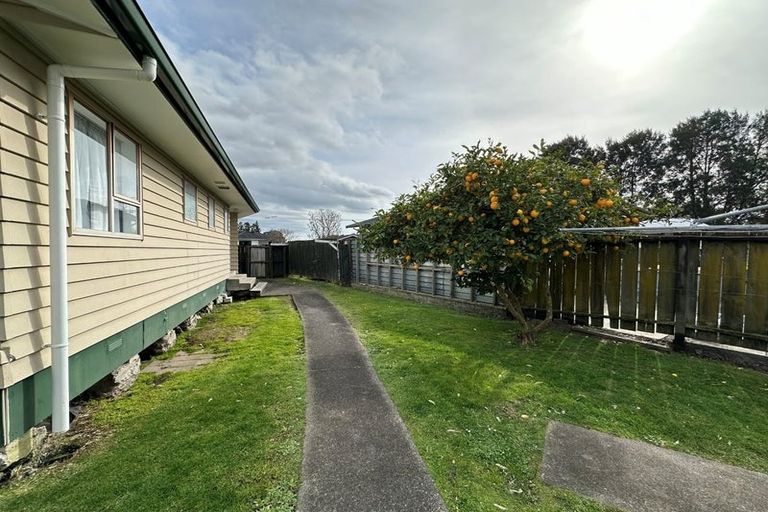 Photo of property in 16 Coventry Road, Melville, Hamilton, 3206