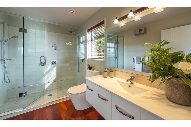 Photo of property in 98 Holliss Avenue, Cashmere, Christchurch, 8022