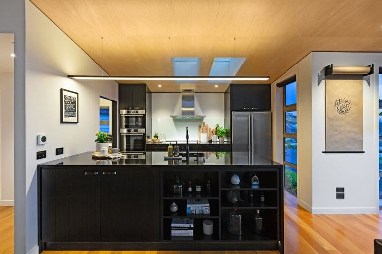 Photo of property in 89 Endeavour Drive, Whitby, Porirua, 5024