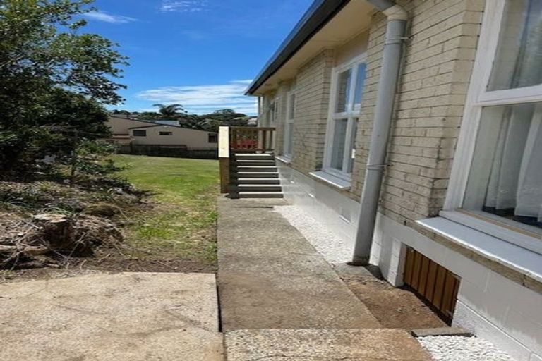 Photo of property in 2/70 Gladstone Road, Northcote, Auckland, 0627