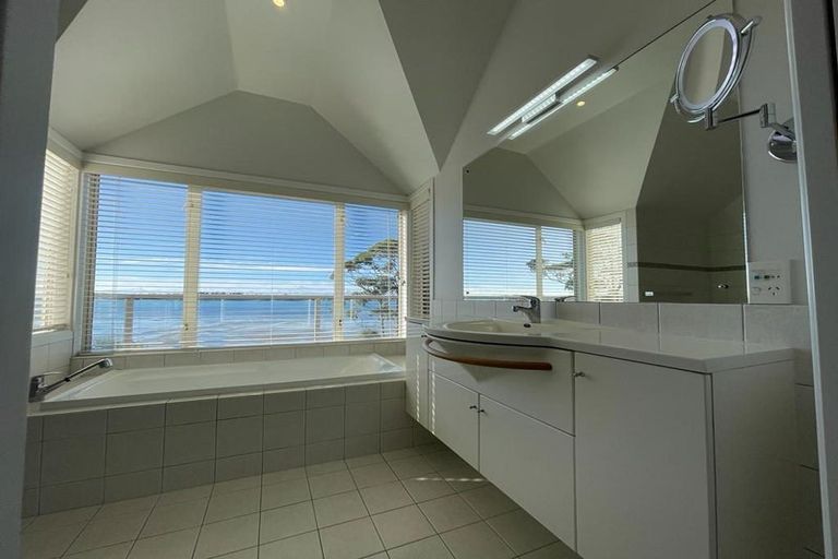 Photo of property in 22 Vista Crescent, Glendowie, Auckland, 1071