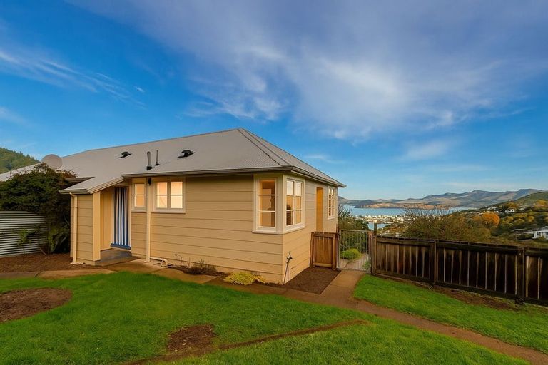 Photo of property in 2 Upham Terrace, Lyttelton, 8082