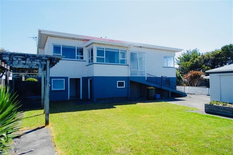 Photo of property in 3b Waimea Street, Westown, New Plymouth, 4310