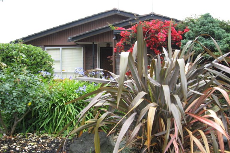 Photo of property in 1/19 Kanohi Terrace, Mangere Bridge, Auckland, 2022
