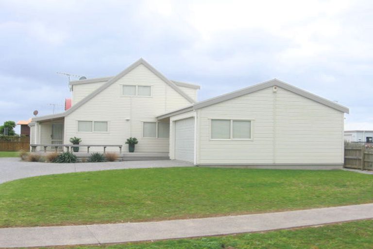 Photo of property in 132 Puka Crescent, Matarangi, Whitianga, 3592