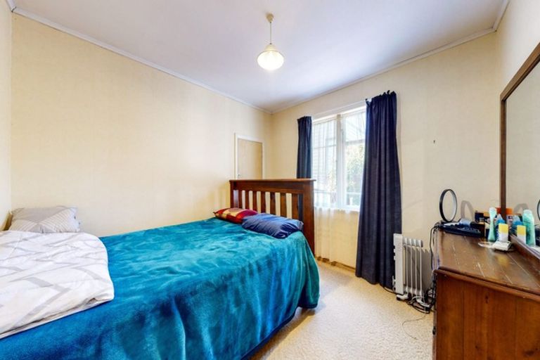 Photo of property in 317 Main Road, Tawa, Wellington, 5028