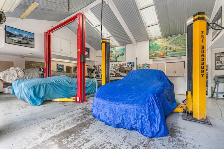 Photo of property in 31 Church Road, Ardmore, Papakura, 2582