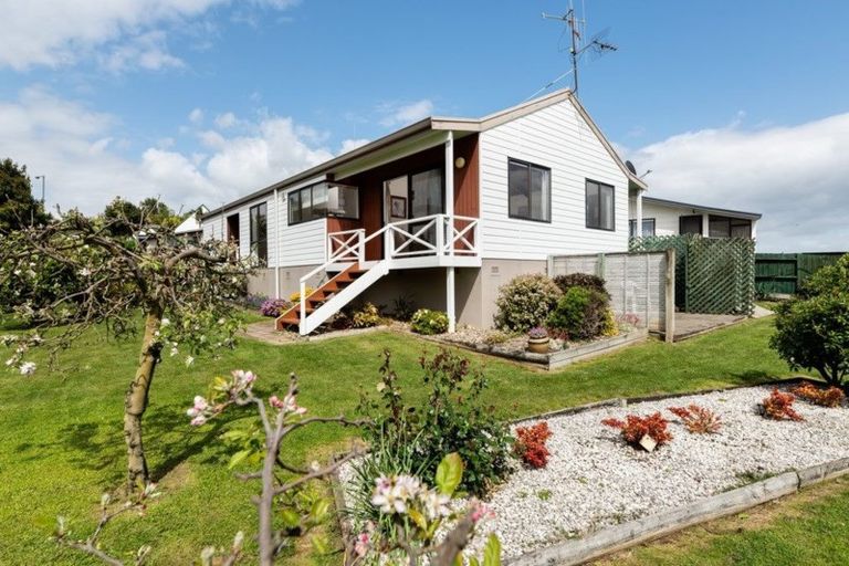Photo of property in 4 Te Arawa Place, Welcome Bay, Tauranga, 3112