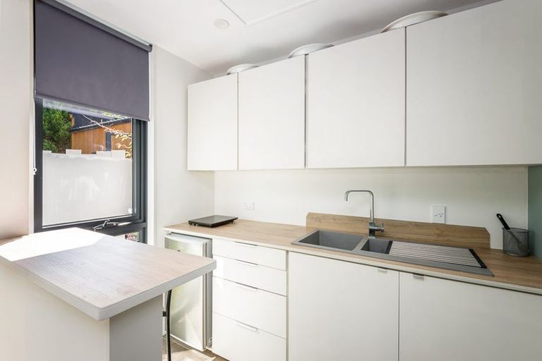 Photo of property in 3 Plumwood Lane, Cashmere, Christchurch, 8022