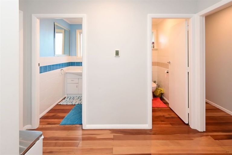 Photo of property in 33 Hill Crescent, Papakura, 2110