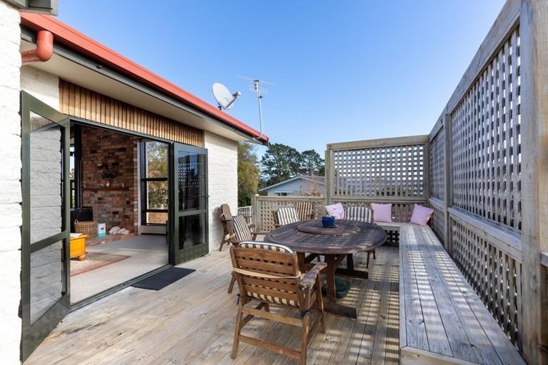 Photo of property in 20a John Guthrie Place, Merrilands, New Plymouth, 4312