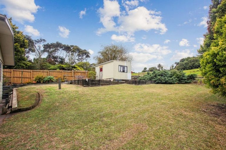 Photo of property in 7 Napuka Road, Henderson Valley, Auckland, 0612