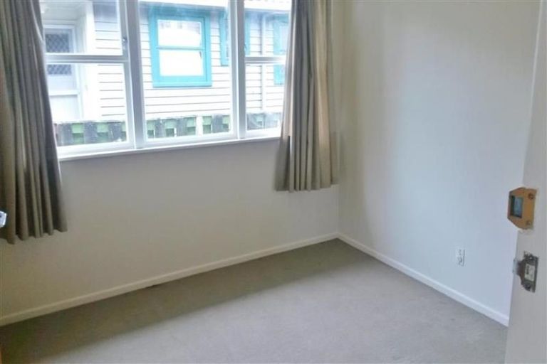 Photo of property in 15 Bittern Place, Henderson, Auckland, 0610