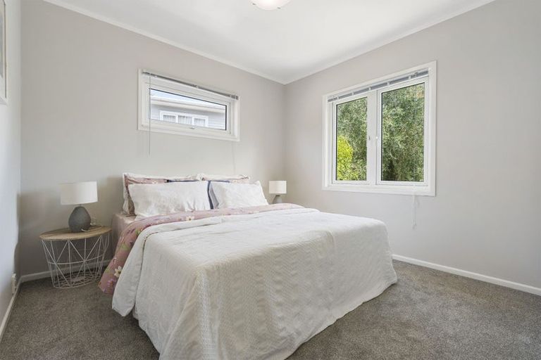 Photo of property in 38 Paramu Avenue, Birkdale, Auckland, 0626