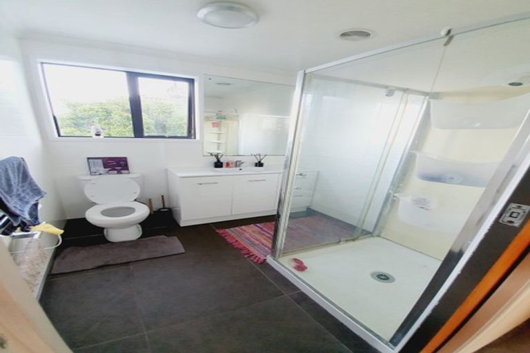 Photo of property in 134 Manuka Road, Bayview, Auckland, 0629