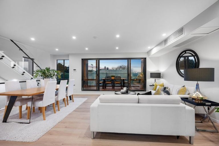 Photo of property in 13c Dominion Street, Takapuna, Auckland, 0622