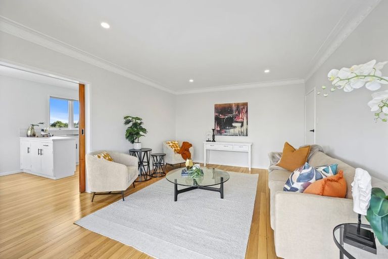 Photo of property in 109 Sandspit Road, Shelly Park, Auckland, 2014