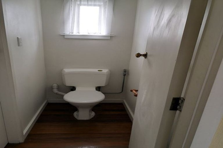 Photo of property in 124 Maidstone Road, Ilam, Christchurch, 8041