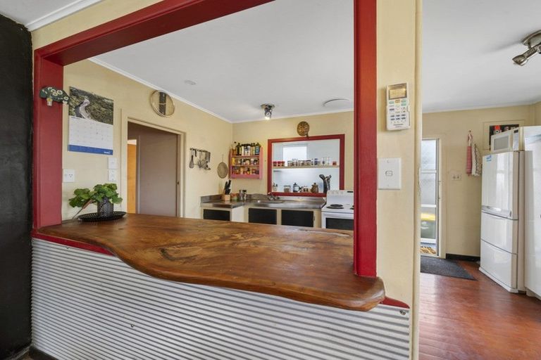 Photo of property in 1/2 Kowhai Avenue, Mangere Bridge, Auckland, 2022