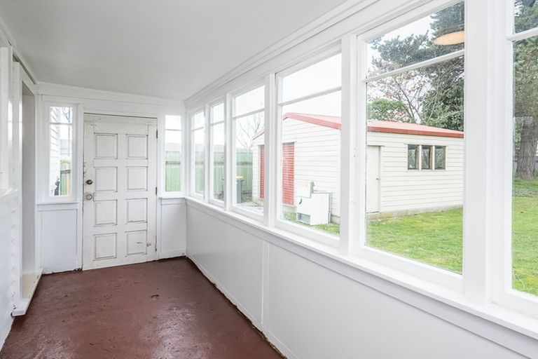 Photo of property in 8 Cambridge Street, Levin, 5510