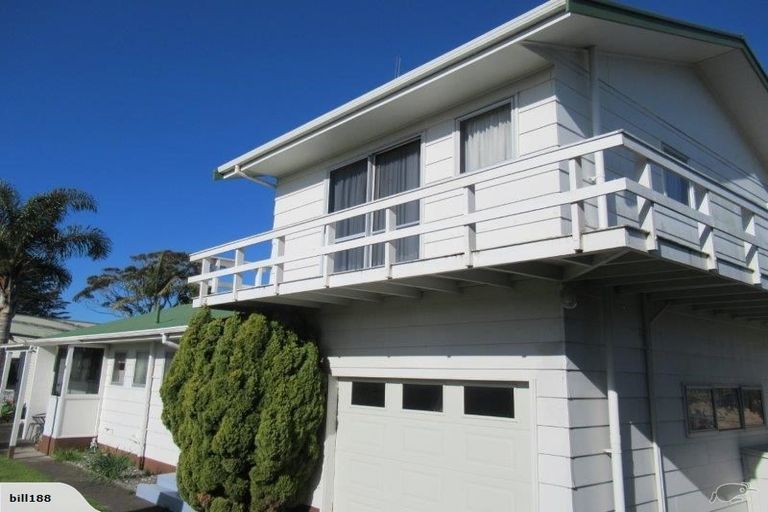 Photo of property in 16b Fairway Avenue, Red Beach, 0932