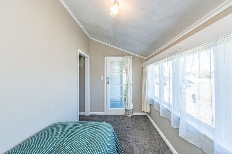 Photo of property in 5 Mosston Road, Castlecliff, Whanganui, 4501