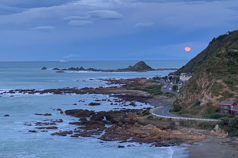 Photo of property in 235 Houghton Bay Road, Houghton Bay, Wellington, 6023