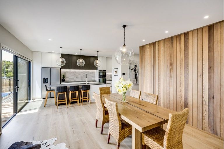 Photo of property in 72 Breadalbane Avenue, Havelock North, 4130