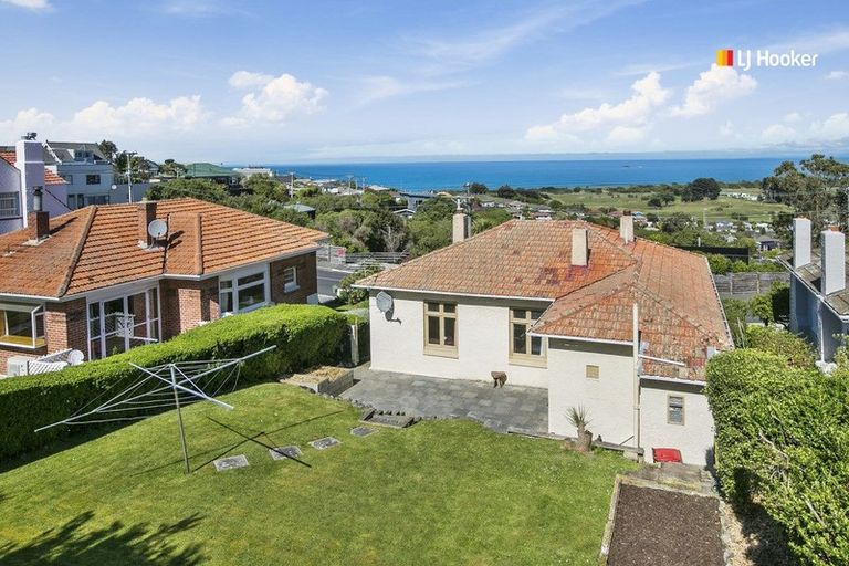 Photo of property in 61 Tomahawk Road, Andersons Bay, Dunedin, 9013