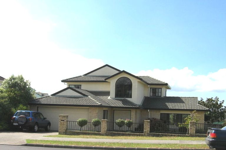 Photo of property in 33 Picasso Drive, West Harbour, Auckland, 0618