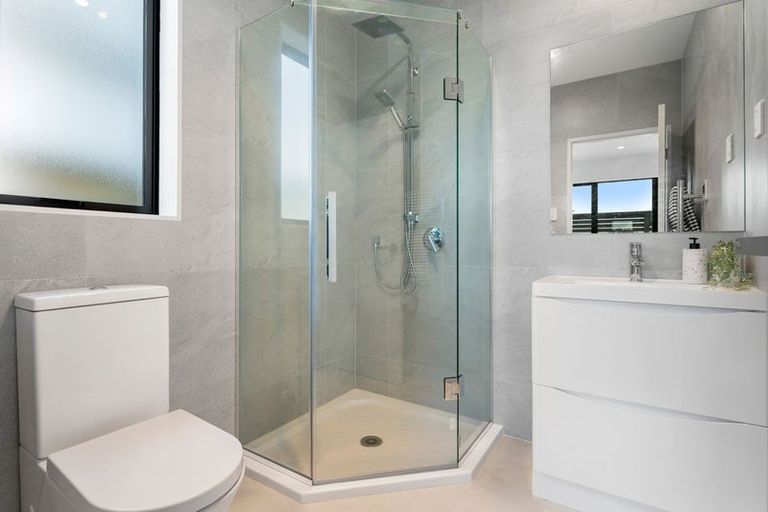 Photo of property in 25 Baumea Rise, Massey, Auckland, 0614