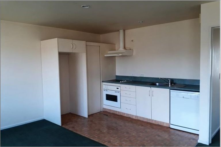 Photo of property in 10 Burdale Street, Riccarton, Christchurch, 8011