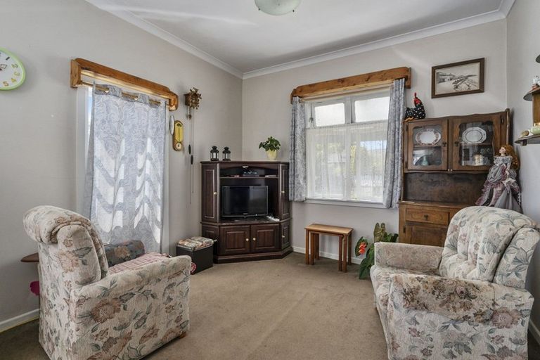 Photo of property in 173 Bridge Street, Bulls, 4818