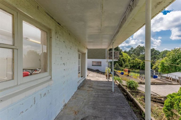 Photo of property in 9 Mcclintock Road, Massey, Auckland, 0614